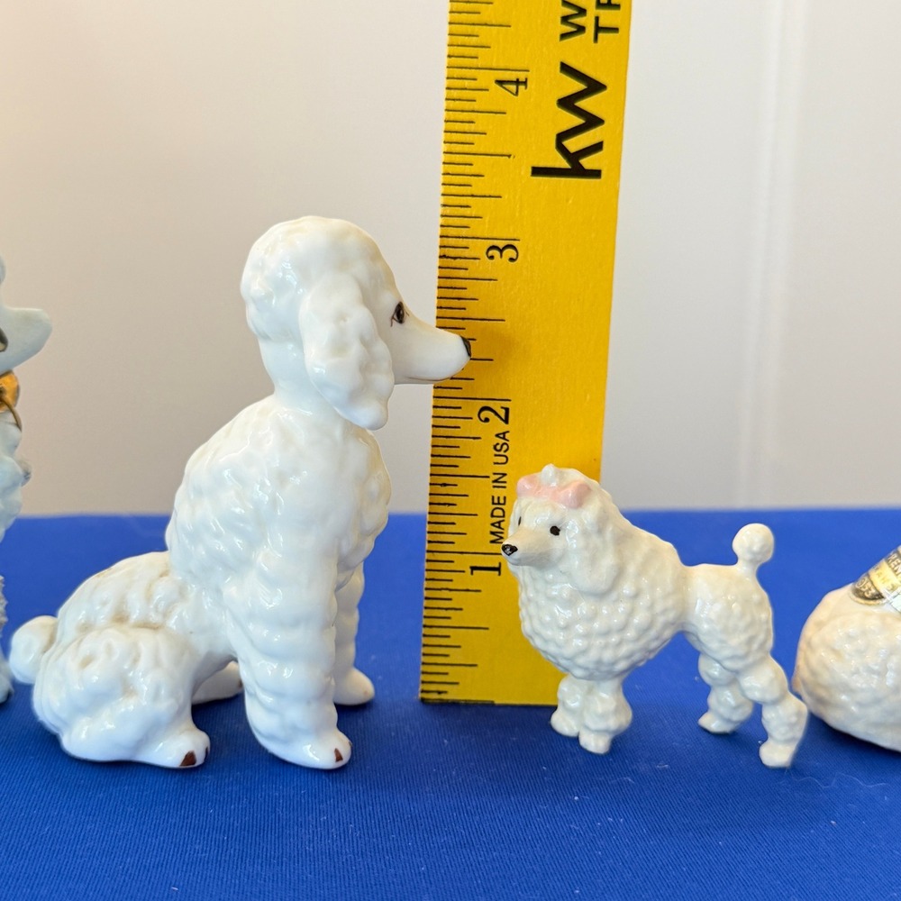 Vintage Ceramic Poodle Figurines Set of 4 Mid Century Spaghetti Blue White Dogs - Picture 7 of 16